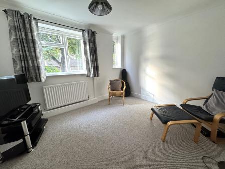 4 bedroom Detached house for sale in Newton Road, Burton-On-Trent, DE15