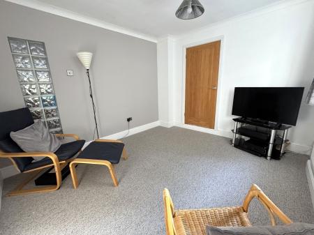 4 bedroom Detached house for sale in Newton Road, Burton-On-Trent, DE15