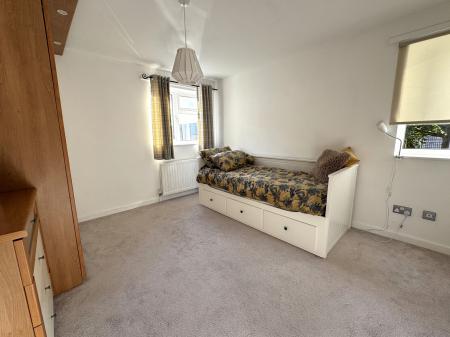 4 bedroom Detached house for sale in Newton Road, Burton-On-Trent, DE15