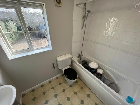 1 bedroom Flat to let in Cherry Court, Branston, DE14