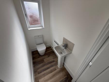 3 bedroom Semi-detached house to let in Foxglove Grove, Branston, DE14