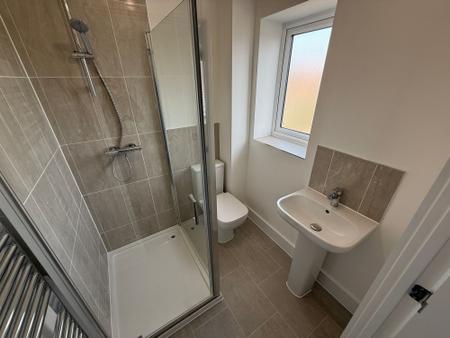 3 bedroom Semi-detached house to let in Foxglove Grove, Branston, DE14