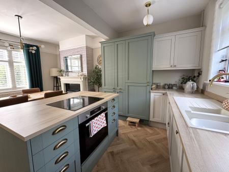 3 bedroom Terraced House for sale in Northfield Road, Burton-On-Trent, DE13