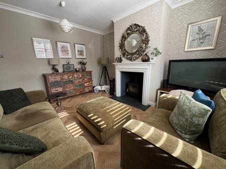 3 bedroom Terraced House for sale in Northfield Road, Burton-On-Trent, DE13