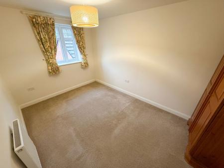 3 bedroom Semi-detached house to let in Rook Drive, Burton-On-Trent, DE13