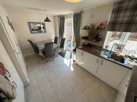 3 bedroom Semi-detached house to let in Rook Drive, Burton-On-Trent, DE13