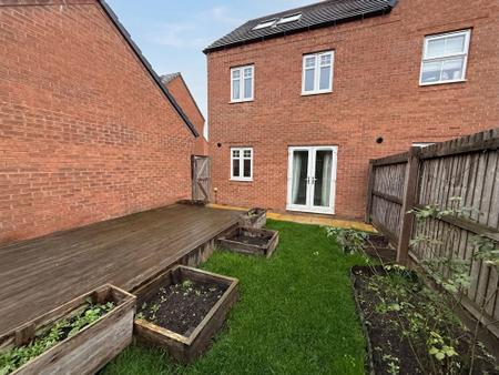 3 bedroom Semi-detached house to let in Rook Drive, Burton-On-Trent, DE13
