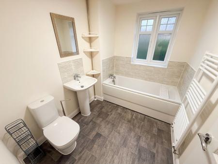 3 bedroom Semi-detached house to let in Rook Drive, Burton-On-Trent, DE13