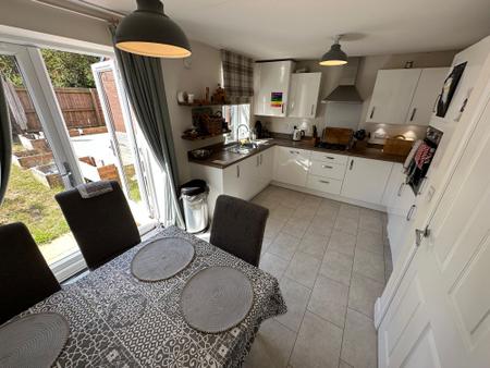 3 bedroom Semi-detached house to let in Rook Drive, Burton-On-Trent, DE13