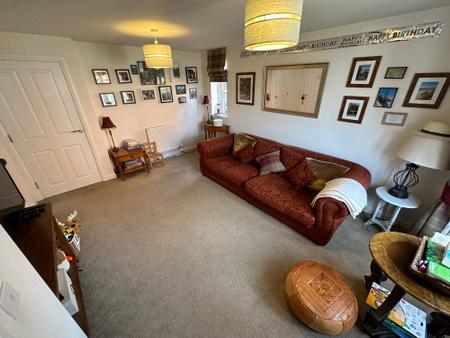 3 bedroom Semi-detached house to let in Rook Drive, Burton-On-Trent, DE13