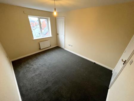 4 bedroom End of terrace house to let in Hull Street, Hilton, DE65