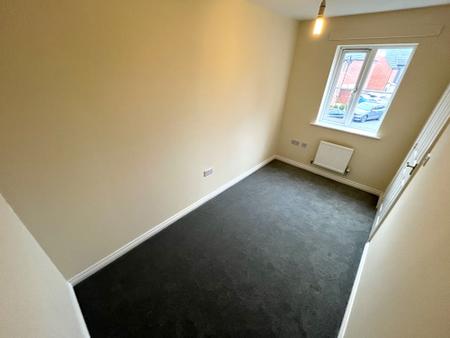 4 bedroom End of terrace house to let in Hull Street, Hilton, DE65