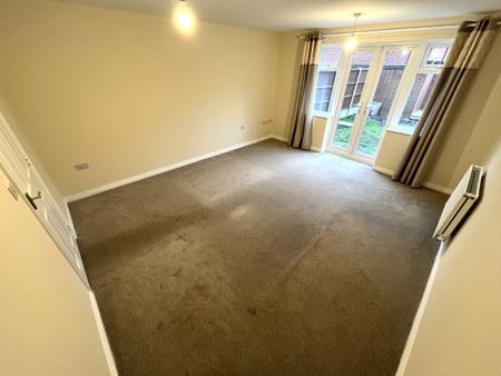 4 bedroom End of terrace house to let in Hull Street, Hilton, DE65