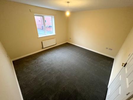 4 bedroom End of terrace house to let in Hull Street, Hilton, DE65
