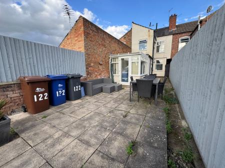 3 bedroom Terraced House for sale in High Bank Road, Burton-On-Trent, DE15