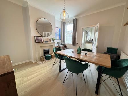 3 bedroom Terraced House for sale in High Bank Road, Burton-On-Trent, DE15