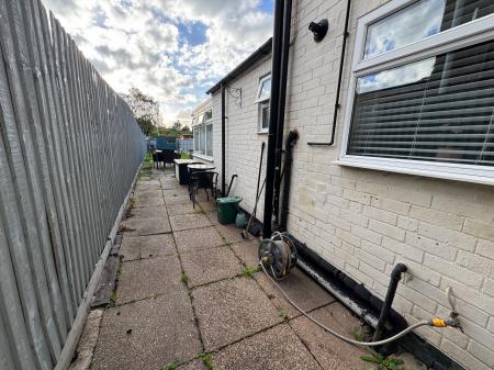 3 bedroom Terraced House for sale in High Bank Road, Burton-On-Trent, DE15