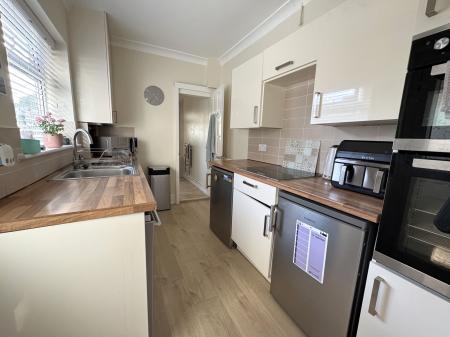 3 bedroom Terraced House for sale in High Bank Road, Burton-On-Trent, DE15