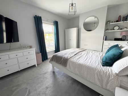 3 bedroom Terraced House for sale in High Bank Road, Burton-On-Trent, DE15