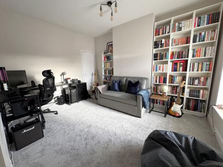 3 bedroom Terraced House for sale in High Bank Road, Burton-On-Trent, DE15