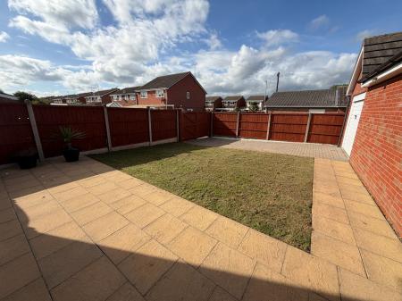 4 bedroom Detached house for sale in Waverley Lane, Burton-On-Trent, DE14