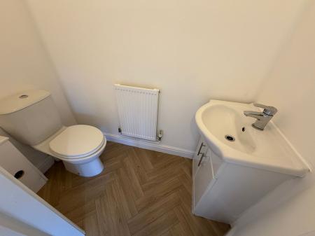4 bedroom Detached house for sale in Waverley Lane, Burton-On-Trent, DE14
