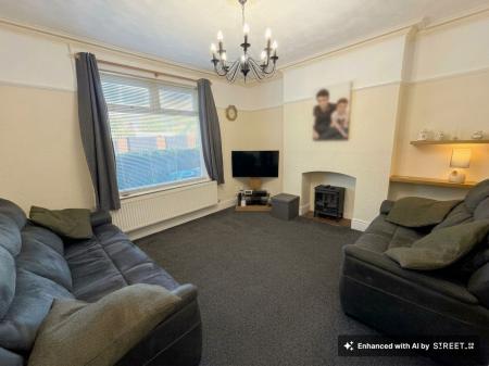 4 bedroom Semi-detached house for sale in Belmont Street, Swadlincote, DE11