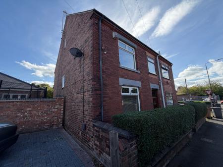 4 bedroom Semi-detached house for sale in Belmont Street, Swadlincote, DE11