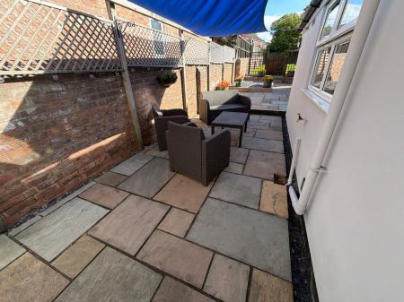 4 bedroom Semi-detached house for sale in Belmont Street, Swadlincote, DE11