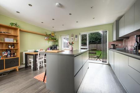 3 bedroom Semi-detached house for sale in Fellows Drive, Burton-On-Trent, DE14