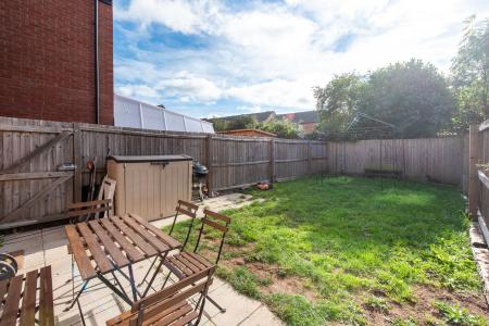 3 bedroom Semi-detached house for sale in Fellows Drive, Burton-On-Trent, DE14