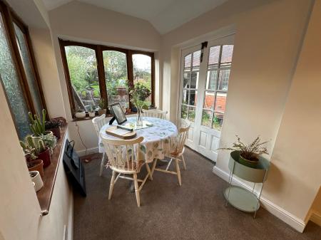 3 bedroom House for sale in Hillside Road, Linton, DE12