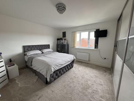 4 bedroom Semi-detached house for sale in Abbot Road, Burton-On-Trent, DE13