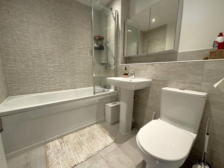 4 bedroom Semi-detached house for sale in Abbot Road, Burton-On-Trent, DE13