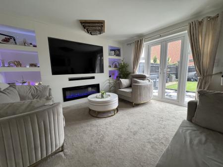 4 bedroom Semi-detached house for sale in Abbot Road, Burton-On-Trent, DE13