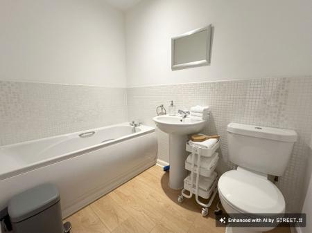 2 bedroom Flat for sale in Pipers Way, Burton-On-Trent, DE14