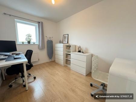 2 bedroom Flat for sale in Pipers Way, Burton-On-Trent, DE14