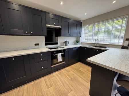 2 bedroom Semi-detached house for sale in The Eyrie, Burton-On-Trent, DE15
