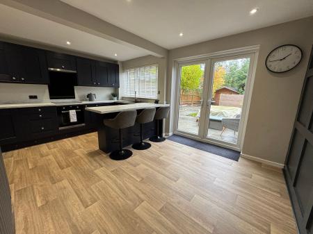 2 bedroom Semi-detached house for sale in The Eyrie, Burton-On-Trent, DE15