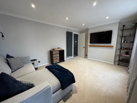 2 bedroom Semi-detached house for sale in The Eyrie, Burton-On-Trent, DE15