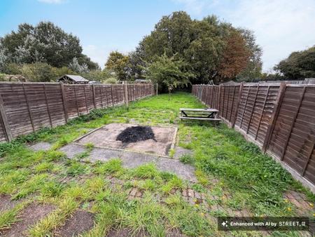 3 bedroom End of terrace house for sale in Baker Street, Burton-On-Trent, DE15