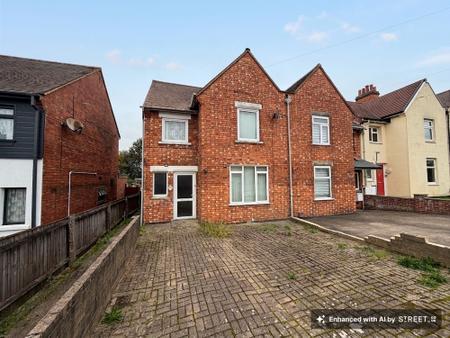 Baker Street, Burton-On-Trent, DE15