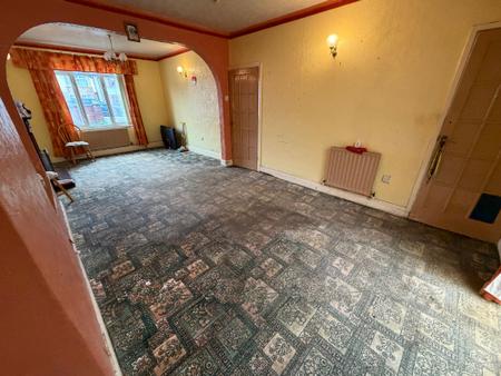 3 bedroom End of terrace house for sale in Baker Street, Burton-On-Trent, DE15