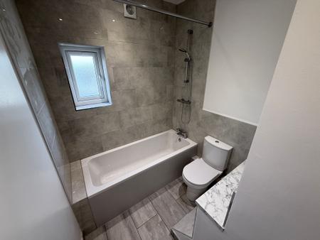 3 bedroom Semi-detached house to let in Dallow Street, Burton-On-Trent, DE14