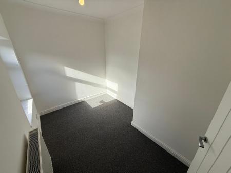 3 bedroom Semi-detached house to let in Dallow Street, Burton-On-Trent, DE14
