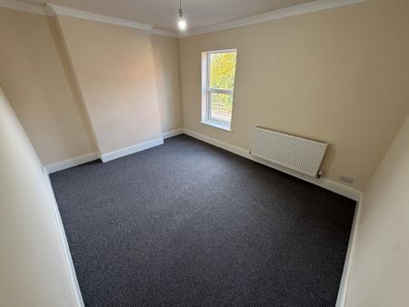 3 bedroom Semi-detached house to let in Dallow Street, Burton-On-Trent, DE14