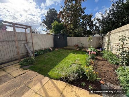 3 bedroom Semi-detached house for sale in Hazelwell Avenue, Burton-On-Trent, DE14