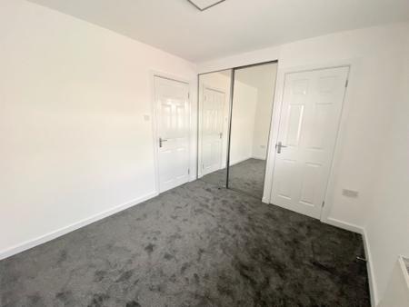 3 bedroom Semi-detached house to let in Springfield Road, Midway, DE11