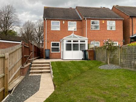 3 bedroom Semi-detached house to let in Springfield Road, Midway, DE11