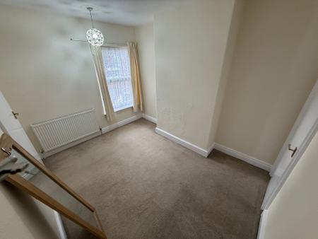 3 bedroom Terraced House to let in Short Street, Burton-On-Trent, DE15